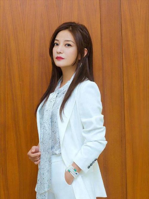 娱乐圈吃瓜陈丽君,陈丽君吃瓜事件揭秘